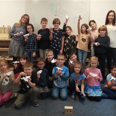 Eszterlánc Montessori Roots